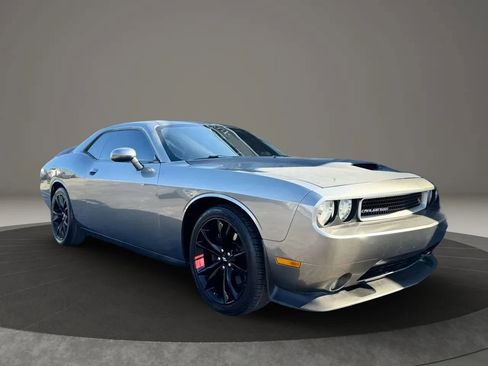 Used 2012 Dodge Challenger R/T RWD image 10