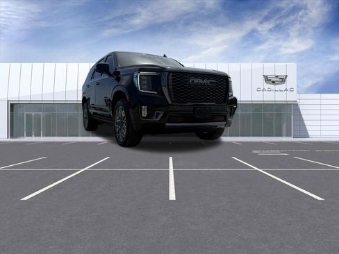 Used 2024 GMC Yukon Denali Ultimate AWD/4WD image 8