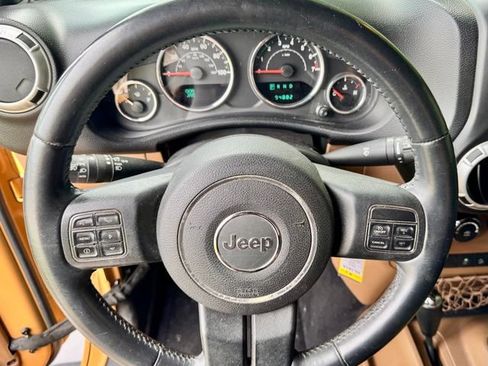 Used 2013 Jeep Wrangler Sahara w/ Connectivity Group AWD/4WD image 11