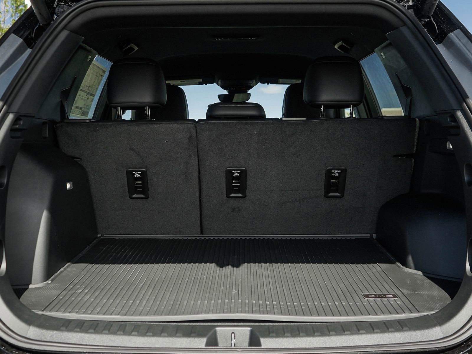 New 2027 GMC Terrain AT4 w/ Convenience Package III AWD/4WD image 8