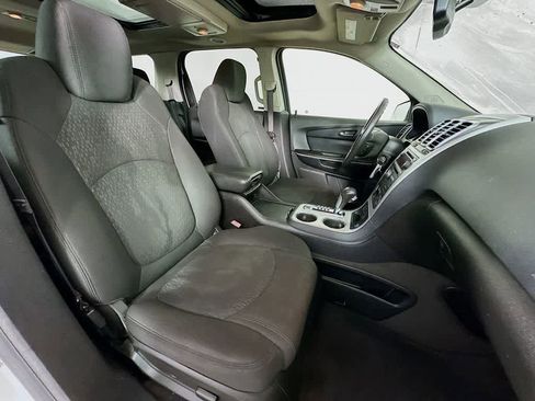 Used 2012 GMC Acadia SLE image 15