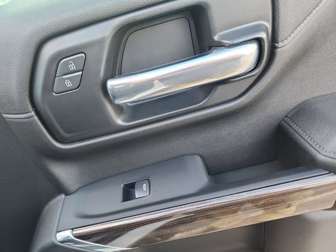 Used 2022 Chevrolet Silverado 1500 LT Trail Boss image 17