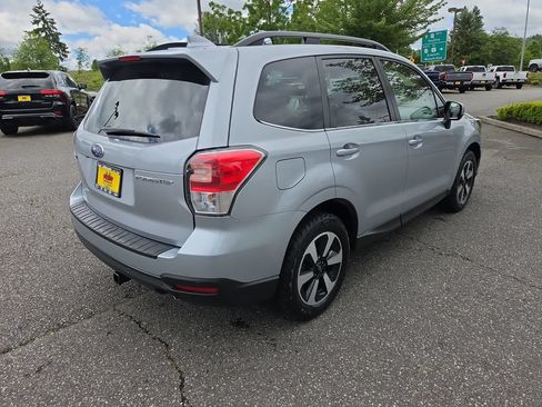 Used 2018 Subaru Forester 2.5i Limited AWD/4WD image 6