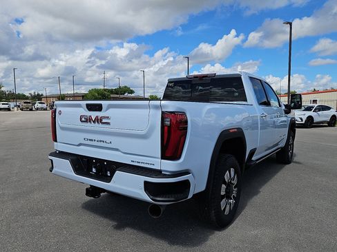 New 2026 GMC Sierra 2500 Denali w/ Denali Reserve Package image 5