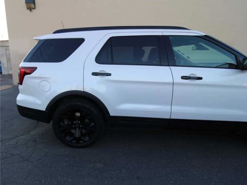 Used 2019 Ford Explorer Sport w/ Equipment Group 401A image 7