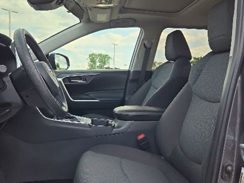 Used 2025 Toyota RAV4 XLE w/ Convenience Package AWD/4WD image 9