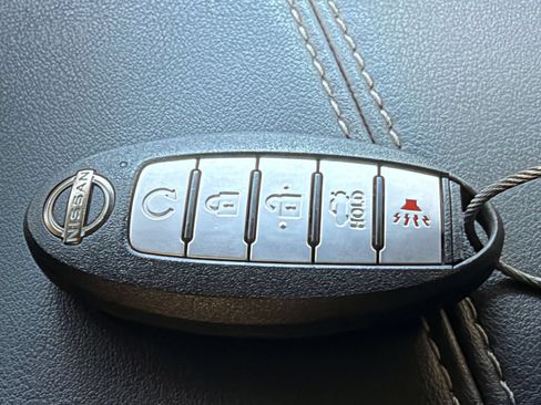 Used 2025 Nissan Altima 2.5 SV FWD image 24