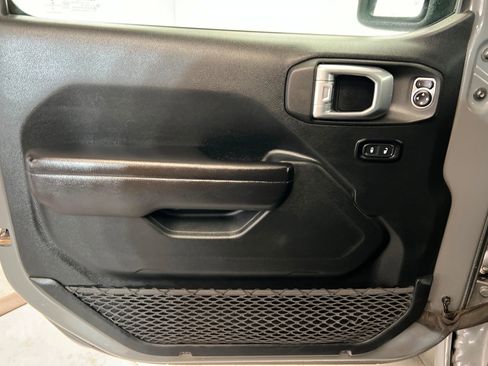 Used 2021 Jeep Wrangler Unlimited Rubicon image 14