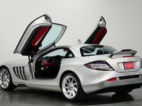 Used 2006 Mercedes-Benz SLR image 7