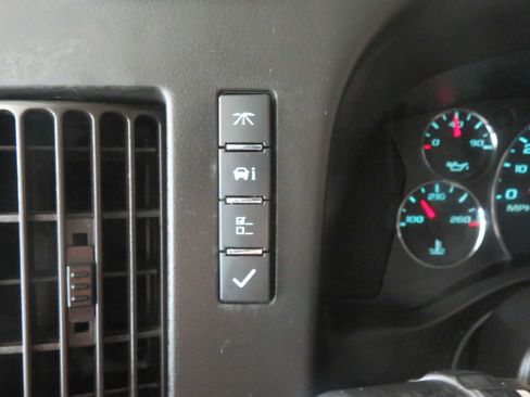 Used 2018 Chevrolet Express 3500 LT w/ LT Preferred Equipment Group RWD image 34