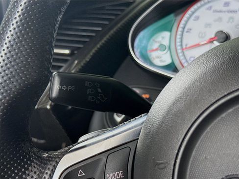 Used 2012 Audi R8 V10 image 4