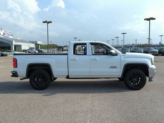 Used 2017 GMC Sierra 1500 SLE w/ SLE Value Package video 4
