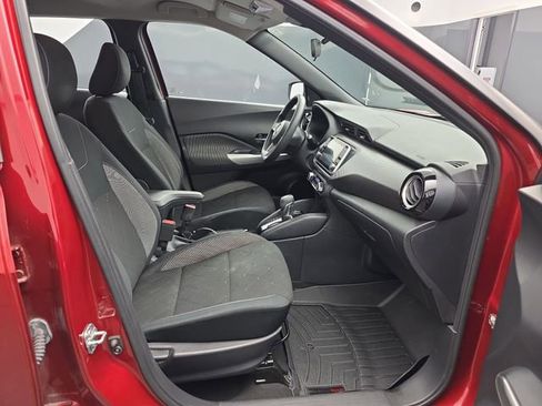 Used 2020 Nissan Kicks SV image 43