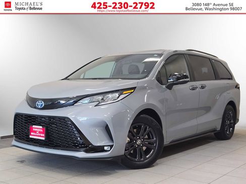 Certified 2025 Toyota Sienna XSE w/ XSE Premium Package AWD/4WD image 1