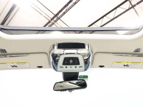 Used 2017 Rolls-Royce Ghost RWD image 55