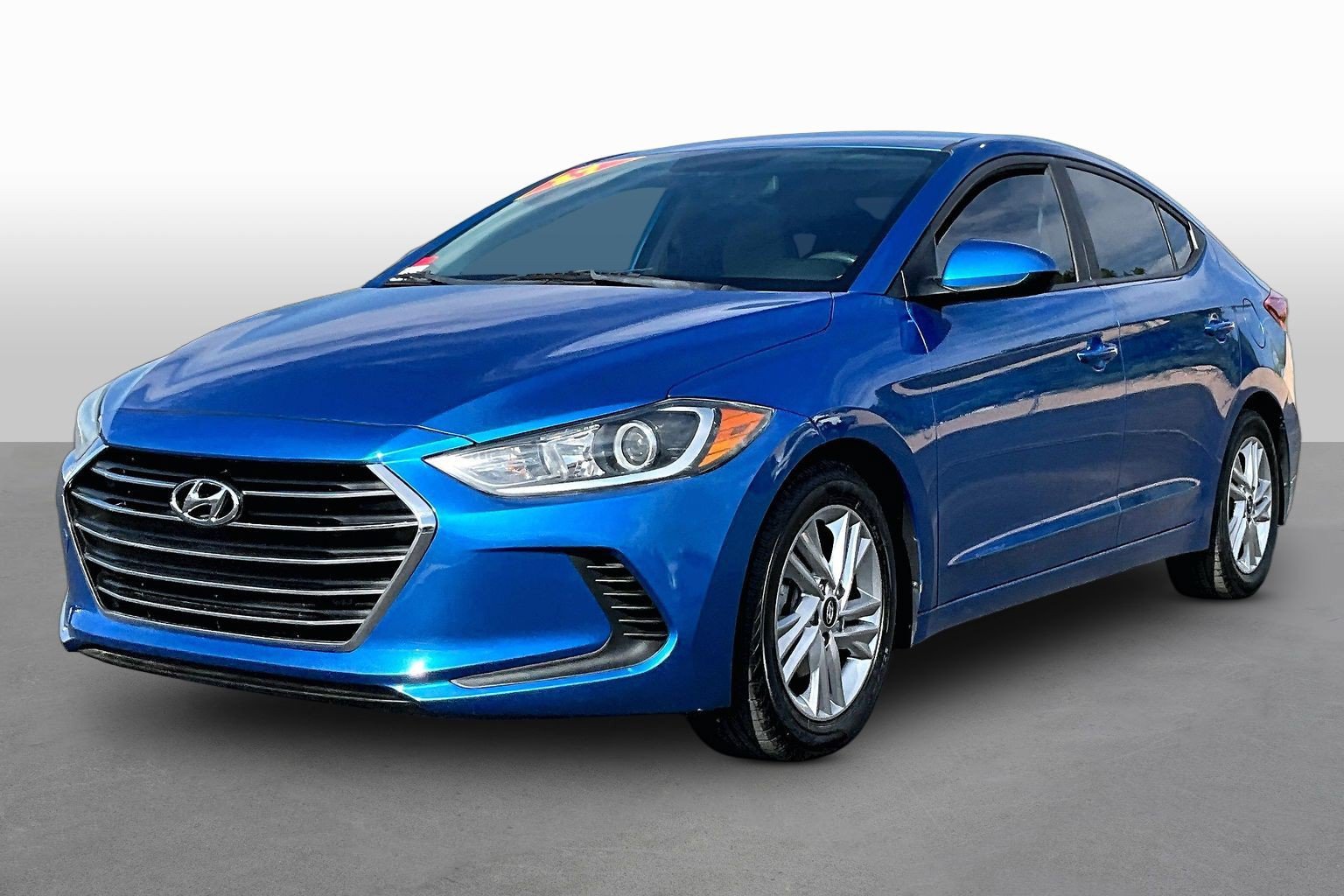 Used 2017 Hyundai Elantra SE FWD image 1