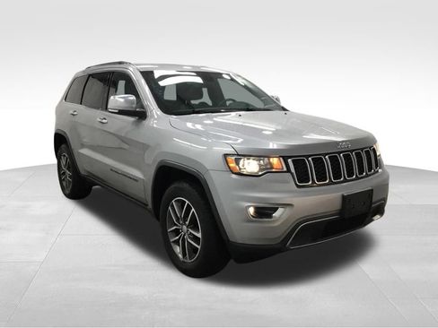 Used 2018 Jeep Grand Cherokee Limited AWD/4WD image 3