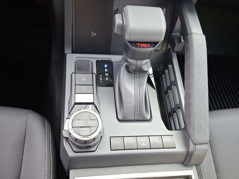 New 2025 Toyota Tacoma TRD Off-Road AWD/4WD image 17