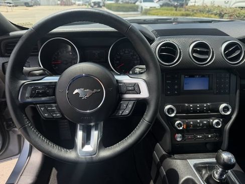 Used 2020 Ford Mustang Coupe RWD image 10