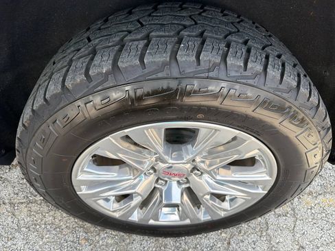 Used 2021 GMC Yukon Denali AWD/4WD image 7