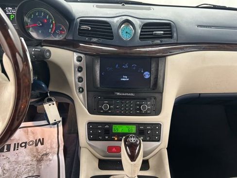 Used 2012 Maserati GranTurismo Convertible image 24