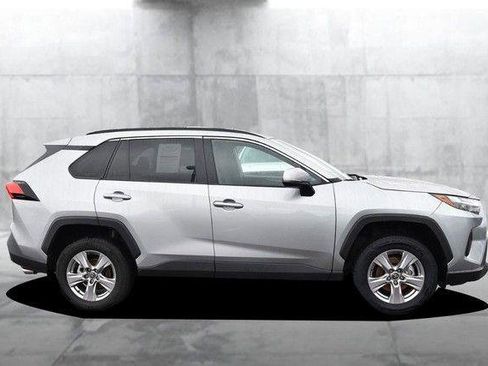 Used 2025 Toyota RAV4 XLE image 5