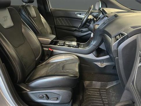 Used 2020 Ford Edge ST w/ Equipment Group 401A AWD/4WD image 23