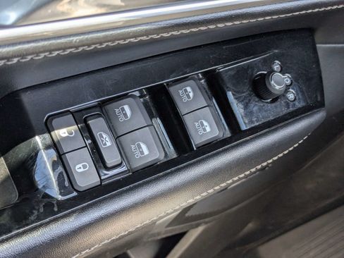 Used 2022 Jeep Wagoneer Series II AWD/4WD image 25