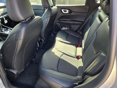 New 2026 Jeep Compass Latitude image 16