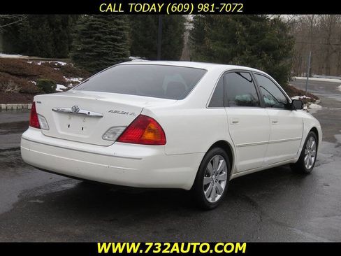 Used 2000 Toyota Avalon XL image 12