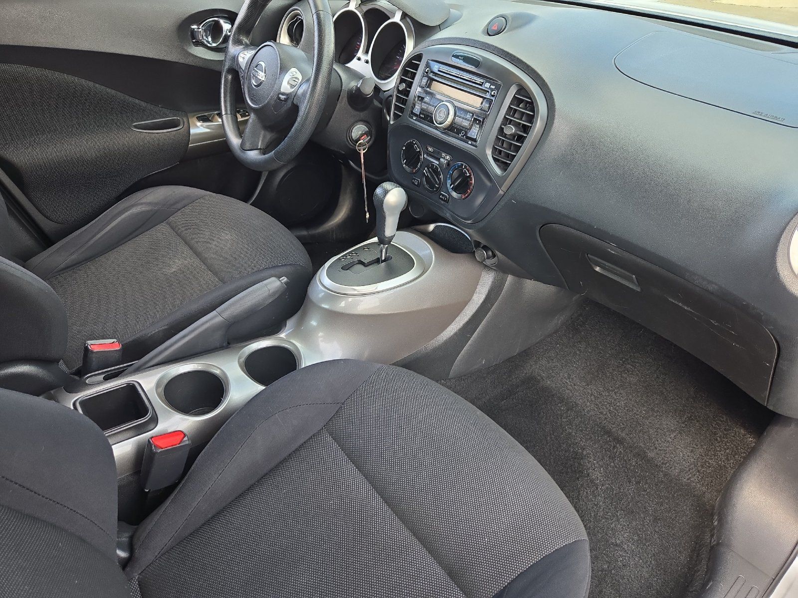 Used 2014 Nissan Juke S FWD image 15