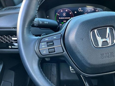 Used 2025 Honda Accord Sport image 10