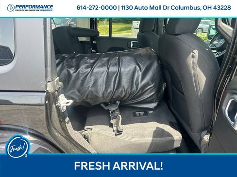 Used 2021 Jeep Wrangler Unlimited Sahara w/ Uconnect 4C Nav & Sound Group AWD/4WD image 15