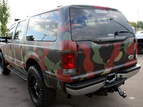 Used 2002 Ford Excursion XLT image 4