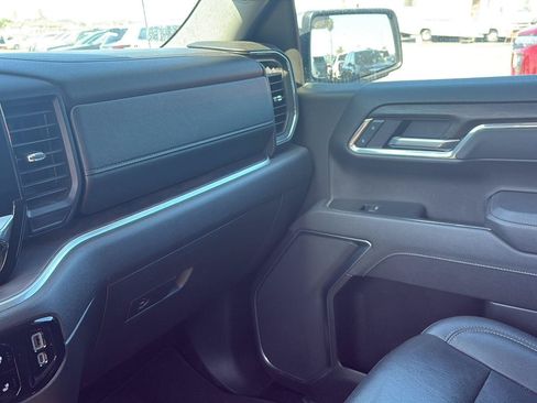 Used 2025 GMC Sierra 1500 SLT RWD image 11