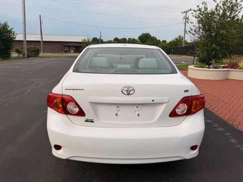 Used 2010 Toyota Corolla LE FWD image 7