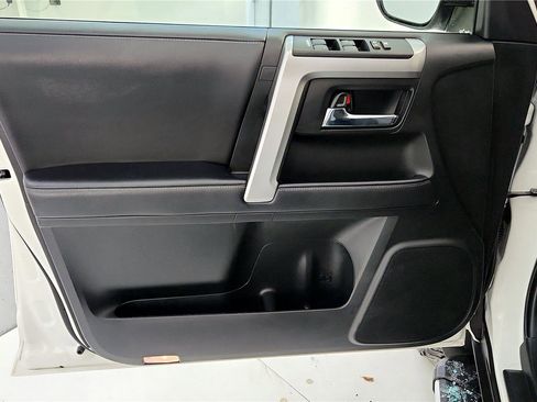 Certified 2022 Toyota 4Runner SR5 image 21