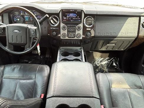 Used 2014 Ford F250 Platinum w/ FX4 Off-Road Package image 34