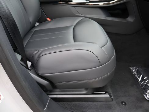 New 2026 Land Rover Range Rover Sport Dynamic SE AWD/4WD image 10