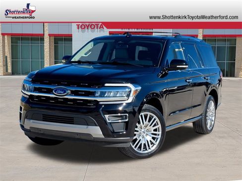Used 2024 Ford Expedition Limited image 1