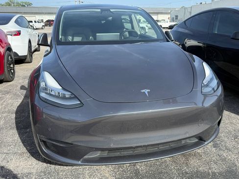 Used 2021 Tesla Model Y Long Range AWD/4WD image 26