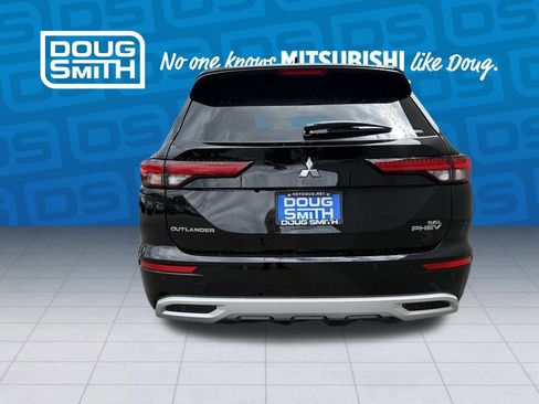 New 2025 Mitsubishi Outlander SEL image 3