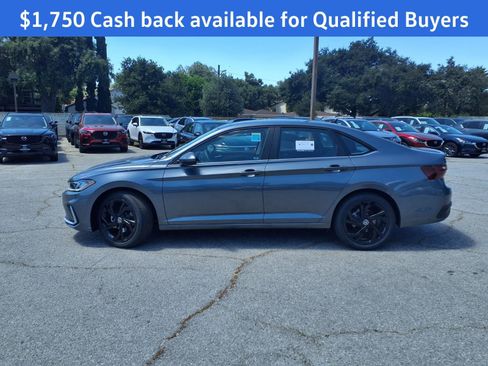 New 2026 Volkswagen Jetta SE FWD image 3