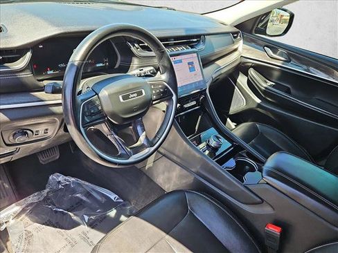 Used 2021 Jeep Grand Cherokee L Limited AWD/4WD image 10
