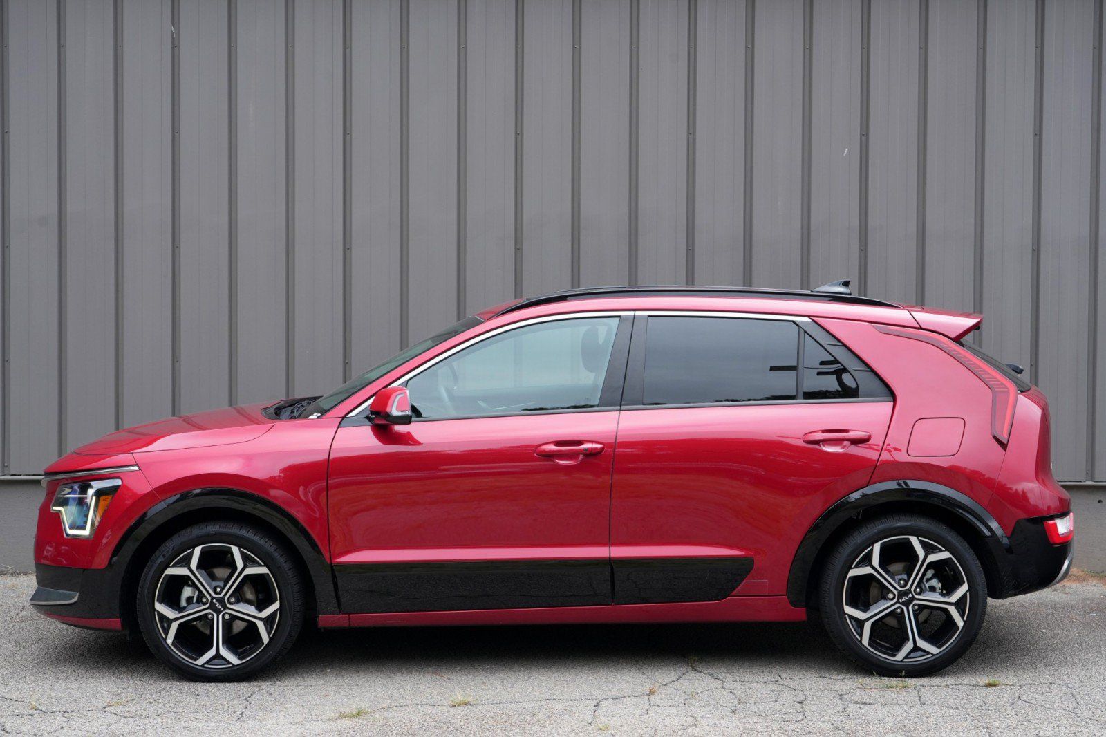 Used 2024 Kia Niro EX Touring FWD image 46