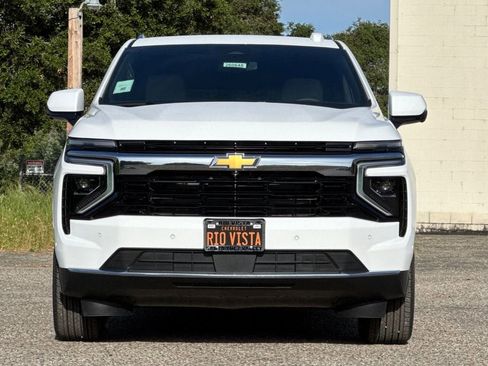 New 2026 Chevrolet Suburban LS image 9