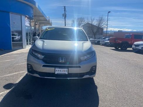 New 2026 Honda Odyssey Touring image 2