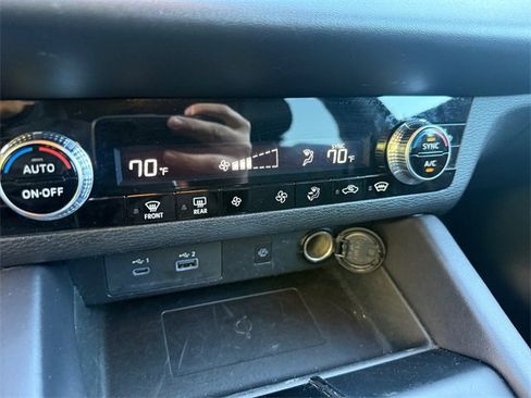 Used 2024 Mitsubishi Outlander SE image 20