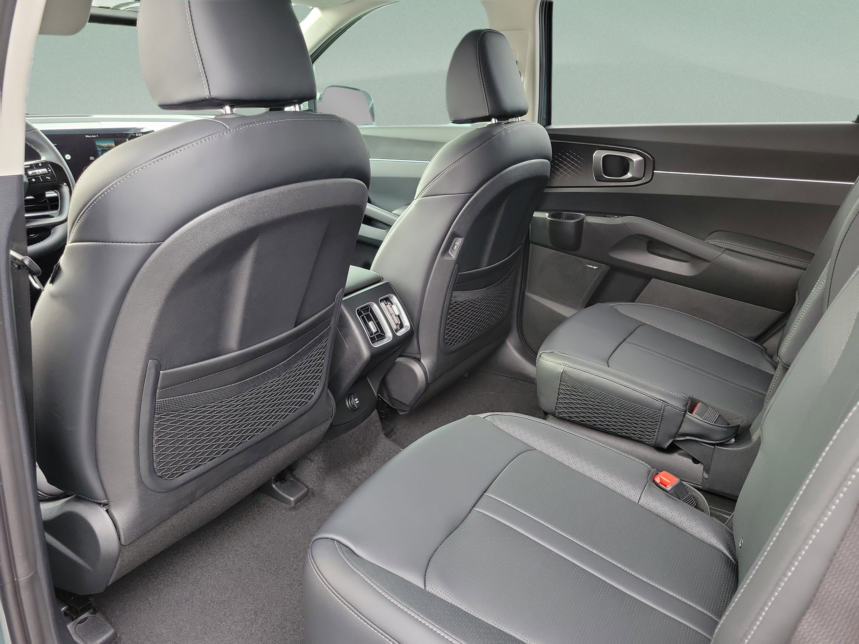New 2026 Kia Sorento EX w/ EX Premium Package FWD image 6