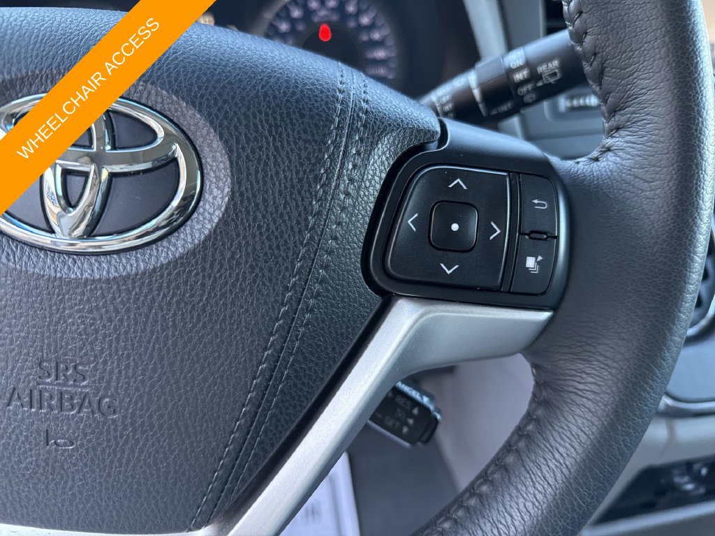 Used 2017 Toyota Sienna XLE Premium FWD image 20